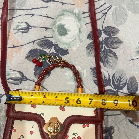NEW Cherry Print Red Handbag new - Picture 5 of 5